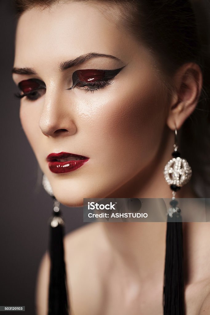 Красивые мода модели с профессиональный макияж - Стоковые фото 20-24 года роялти-фри