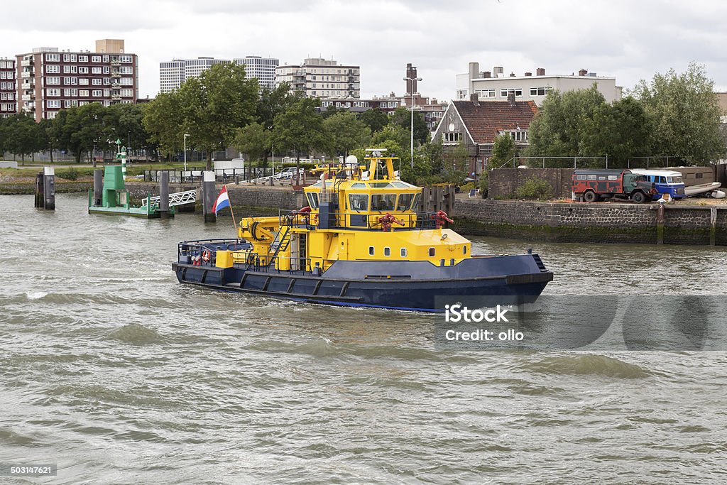 Socorrista bote de autoridad portuaria de Rotterdam - Foto de stock de Puerto de Rótterdam libre de derechos