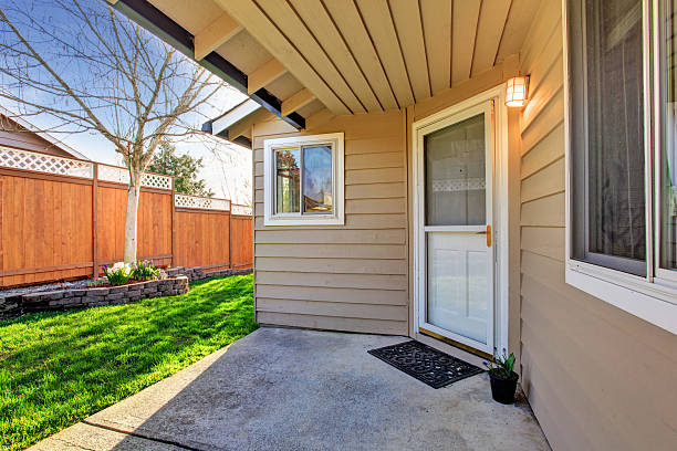 istock Simple house exterior. Entrance view 503173277