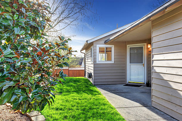 istock Simple house exterior. Entrance view 503173279
