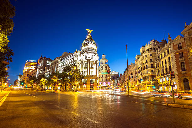 madrid gran via - gran vía foto e immagini stock