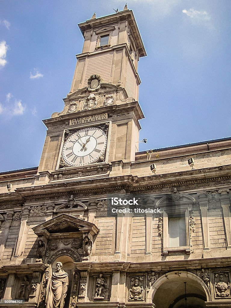 Palazzo Affari - Foto stock royalty-free di Milano