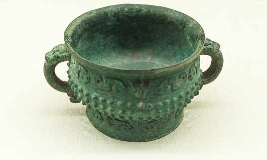 The bronzes of the spring and autumn and the warring States period in ancient China, has a long history and great archaeological value, is a rare treasure.