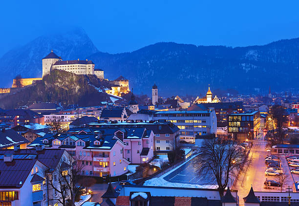 castle kufstein in österreich - tirol village european alps austria stock-fotos und bilder