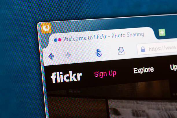 소셜 네트워크 홈페이지 에서 모니터 화면. - flickr browser internet editorial 뉴스 사진 이미지