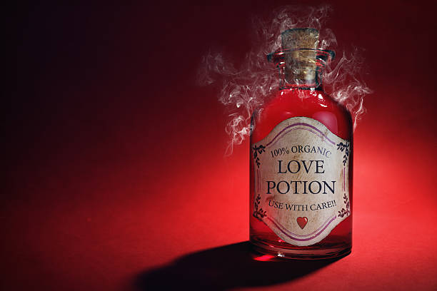 potion d'amour bouteille - aphrodisiac photos et images de collection