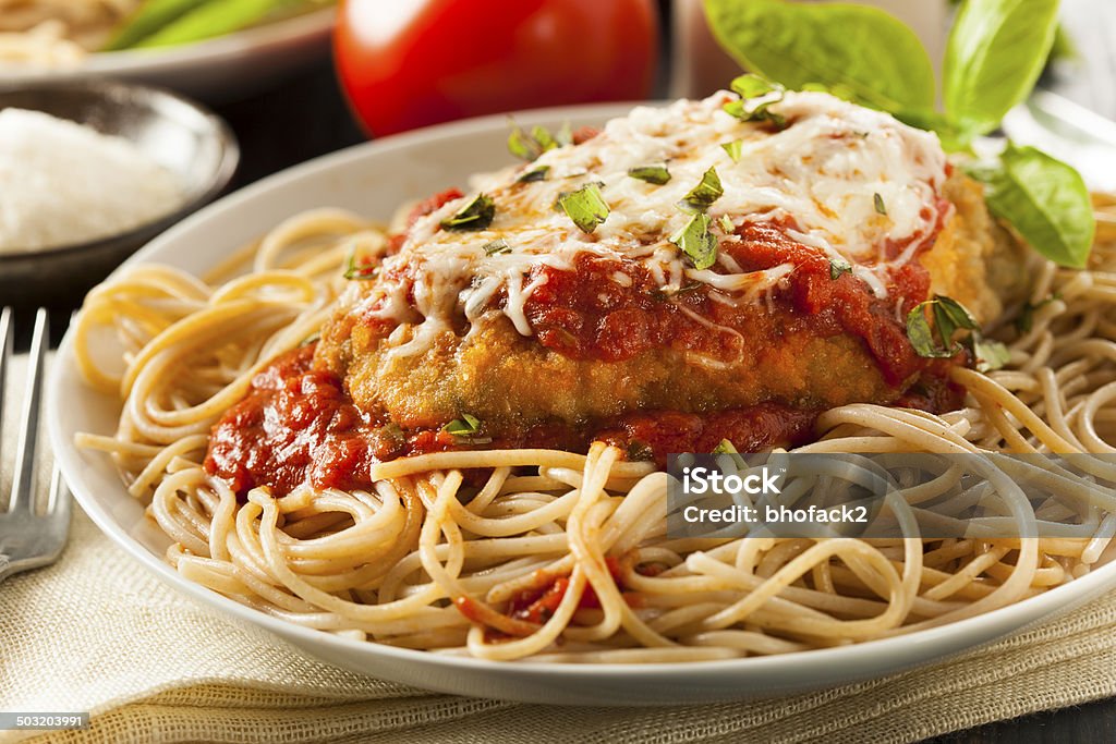 Hausgemachte italienische Hühnchen Parmesan - Lizenzfrei Huhn - Geflügelfleisch Stock-Foto