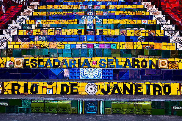 selarón-treppe in rio de janeiro - rio de janeiro brazil steps staircase stock-fotos und bilder