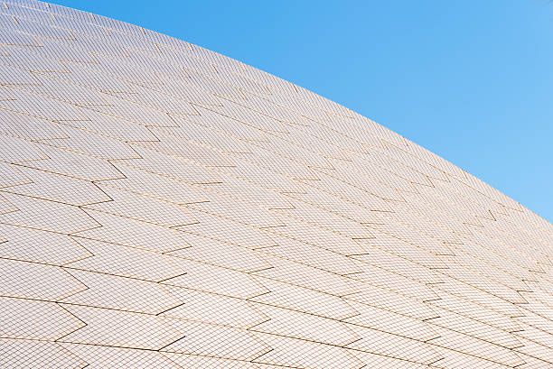 dettagli architettonici dell'opera house di sydney, australia - sydney opera house sydney australia opera house bridge foto e immagini stock