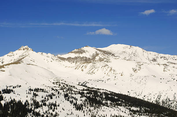 istock Colorado Rocky Mountain Peaks Covered in Snow 503245818