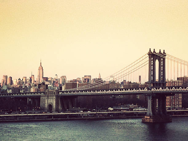 istock Vintage manhattan bridge in new york 503283681