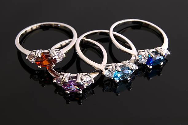 birthstone リング - solitaire ring ストックフォトと画像