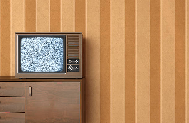 istock Vintage old television showing static signal, wallpaper 503314491