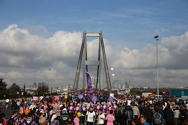 37 th 보다포네 이스탄불 마라톤 - healthy lifestyle turkey sport marathon 뉴스 사진 이미지