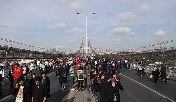 37 th 보다포네 이스탄불 마라톤 - healthy lifestyle turkey sport marathon 뉴스 사진 이미지