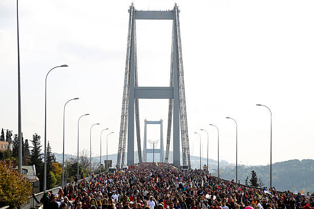 37 th 보다포네 이스탄불 마라톤 - healthy lifestyle turkey sport marathon 뉴스 사진 이미지