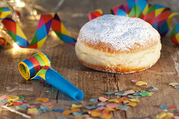 deliziosa donuts per il mardi gras - textraum foto e immagini stock