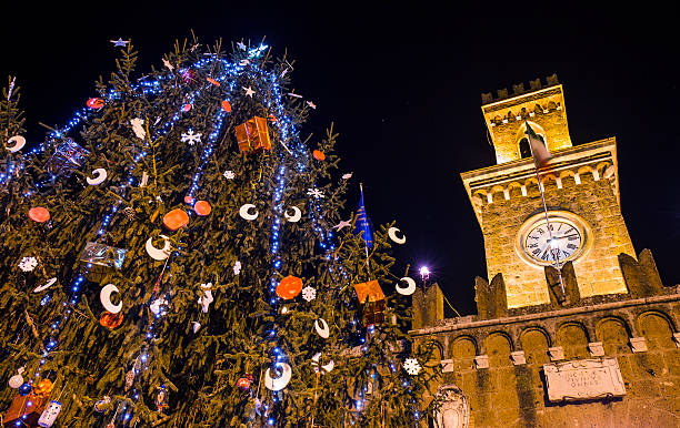 istock Medieval village with Christmas tree in Italy 503424976