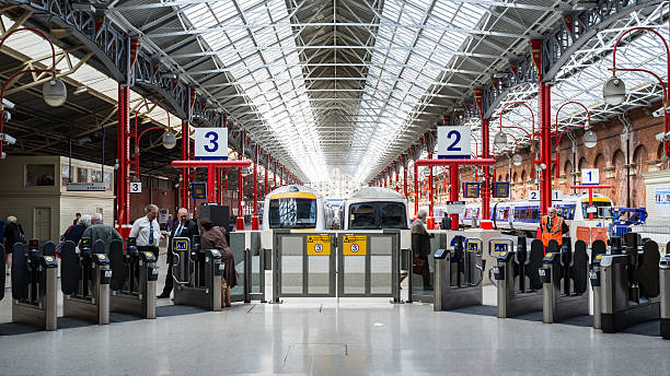 marylebone stazione ferroviaria di londra - british rail foto e immagini stock