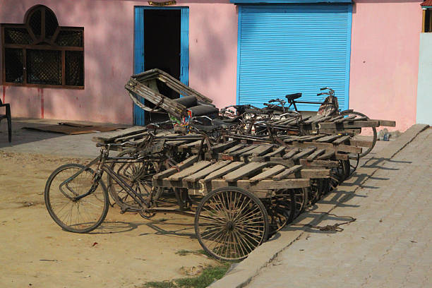 istock India: Transport Cyclos in Nautanwa 503490463