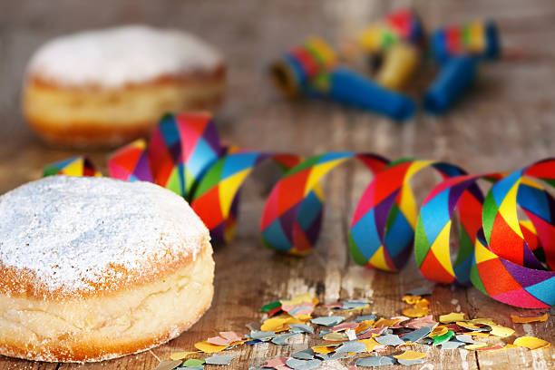 deliziosa donuts per il mardi gras - textraum foto e immagini stock