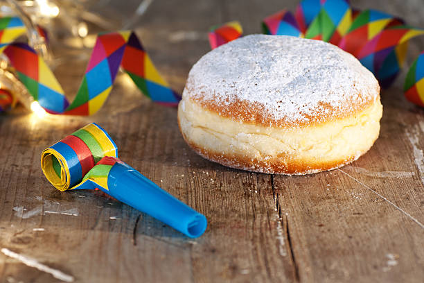 deliziosa donuts per il mardi gras - textraum foto e immagini stock