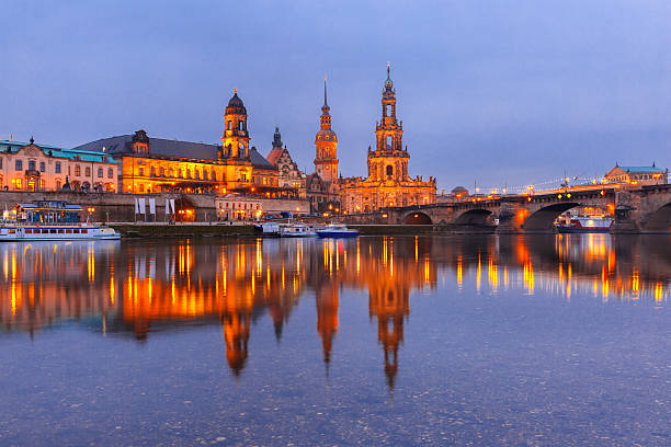 istock Old Town and Elba at night in Dresden, Germany 503543780