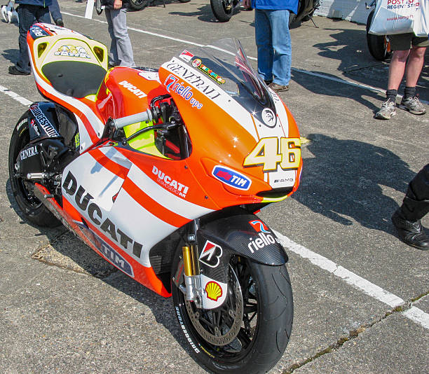 ducati carreras de motociclismo - paddock fotografías e imágenes de stock
