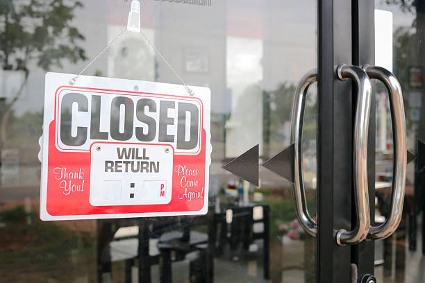 istock Sign closed in restaurant  blank for fill time. 503565522