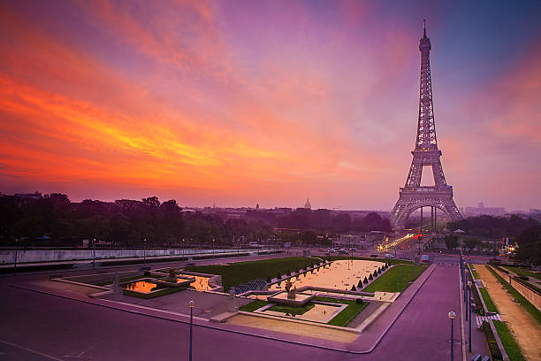 istock Sunrise in Paris, with the Eiffel Tower 503568779