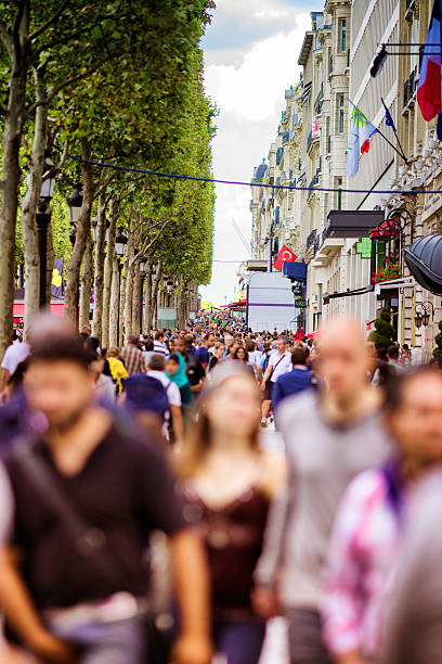 istock Tourist jam on Paris Champs-Elysees 503569177