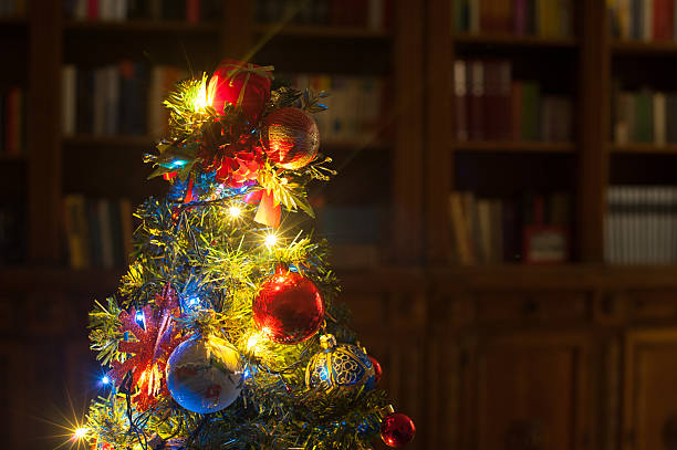 istock Christmas tree with lights in home living room 503581526
