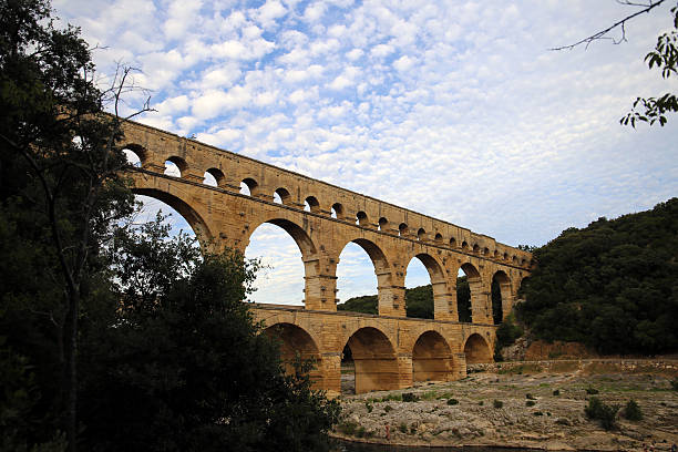 pont-du-gardfrance.kgm aqueduto - aqueduct languedoc rousillon ancient rome stability imagens e fotografias de stock