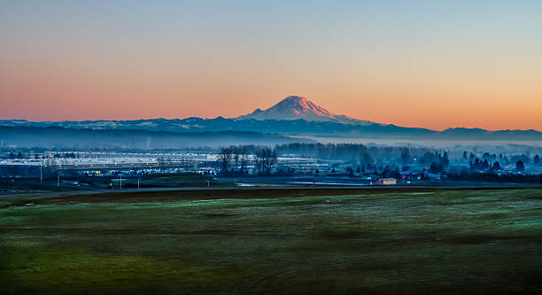 Rainier From Kent HDR 2 A view of Mount Rainier from Kent, Washington. HDR image. washington state stock pictures, royalty-free photos & images