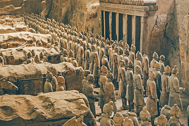 Terracotta Warriors in Xian, China Clay statues of Chinese Qin dynasty soldiers  mausoleum stock pictures, royalty-free photos & images