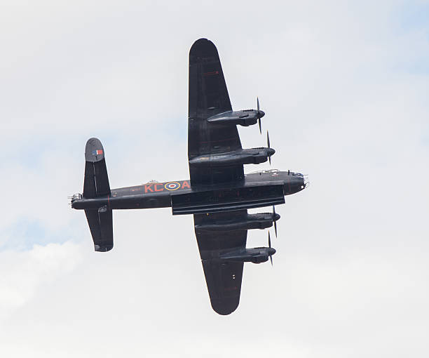 lancaster bomber - miltary stock-fotos und bilder