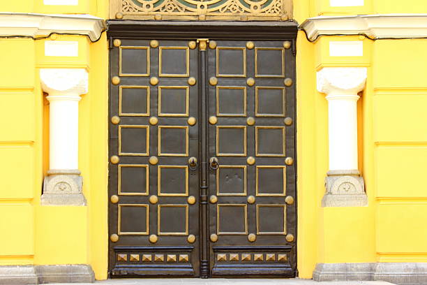 istock entrance doors 503677739