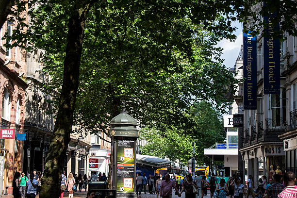 istock English Street 503700659