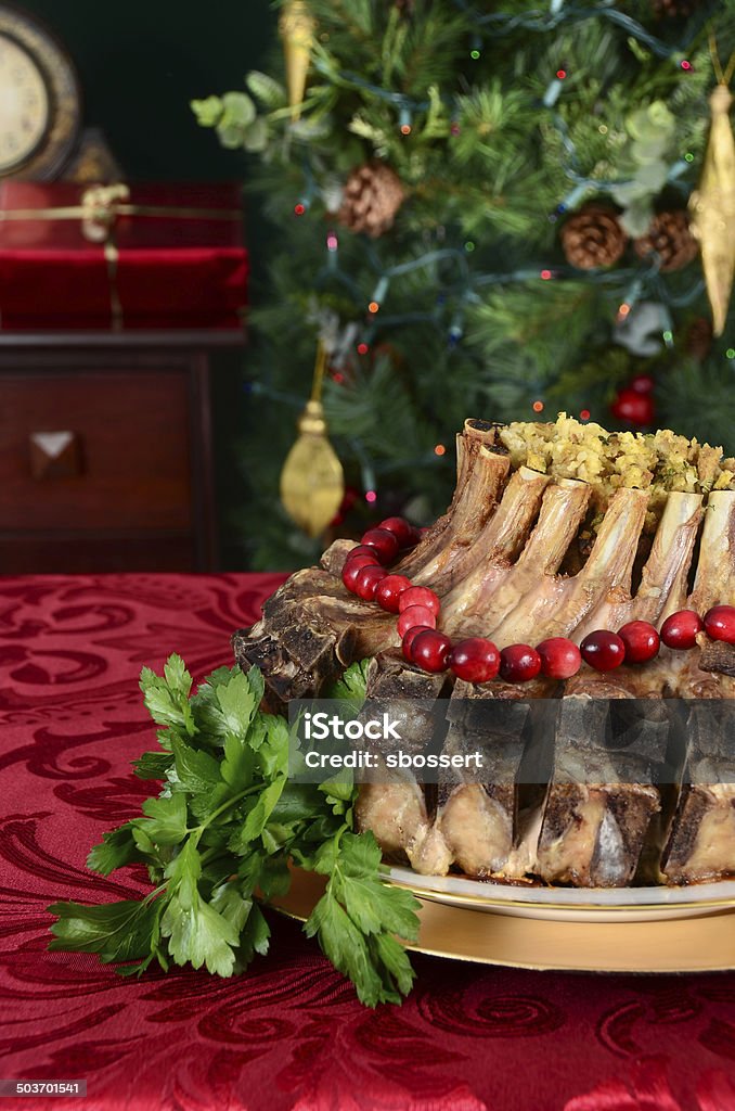 Corona de costillas de carne de cerdo - Foto de stock de Corona de costillas libre de derechos