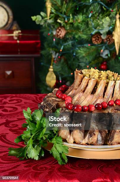 Photo libre de droit de Couronne Dagneau De Porc banque d'images et plus d'images libres de droit de Couronne d'agneau - Couronne d'agneau, Noël, Porc - Viande