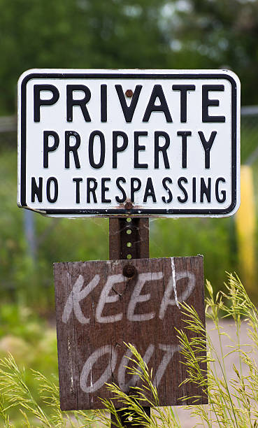 istock Weathered No Trespassing Sign 503705097