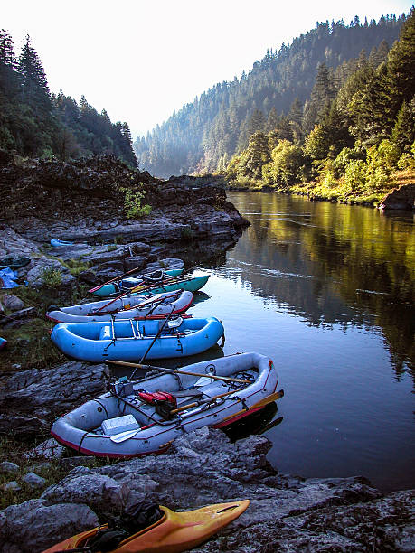 fiume rogue gommoni - nautical vessel inflatable isolated empty foto e immagini stock