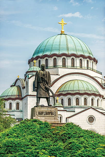 igreja de st sava.  belgrado, sérvia - belgrade churches - fotografias e filmes do acervo