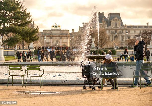 Vor Der Arc De Triomphe Du Carrousel Paris Frankreich Stockfoto und mehr Bilder von Triumphbogen - Paris