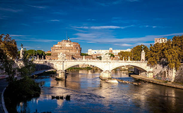 istock The old historical part along the Tiber river 503838224