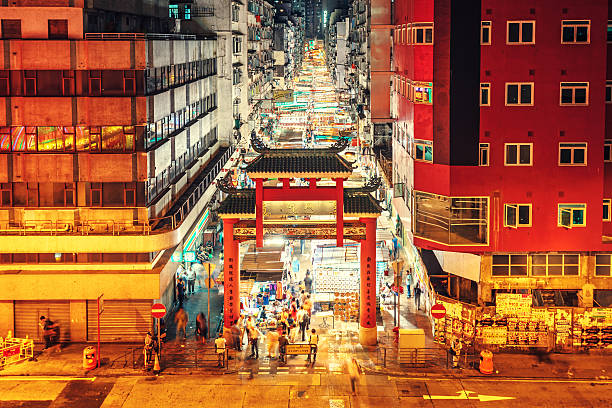 廟街夜市,hong kong - crowd kowloon peninsula multi colored ストックフォトと画像