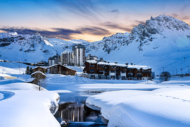 tignes, alpes, frança - apres ski snow winter european alps imagens e fotografias de stock