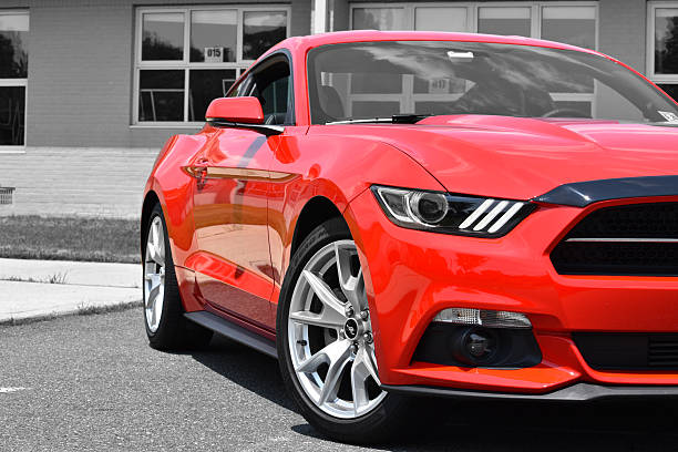  2.100  Mustang Rojo Fotografías de stock, fotos e imágenes libres de  derechos - iStock | Auto antiguo