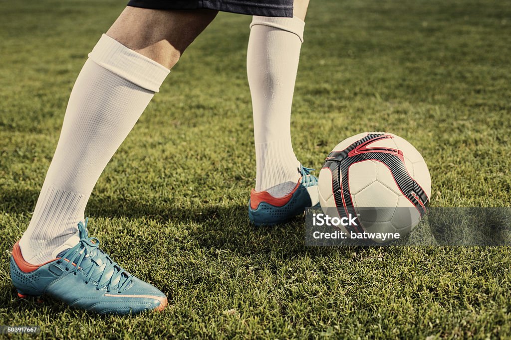 Jugador de fútbol se trucos - Foto de stock de 20 a 29 años libre de derechos