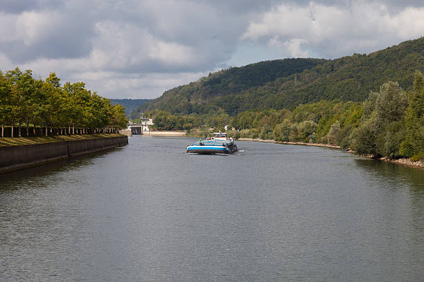 fiume altmühl a kelheim, germania - essing foto e immagini stock